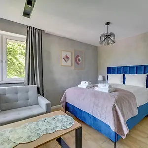 Lion Apartments - Villa Smolna 1 Hotel apartamentowy Sopot